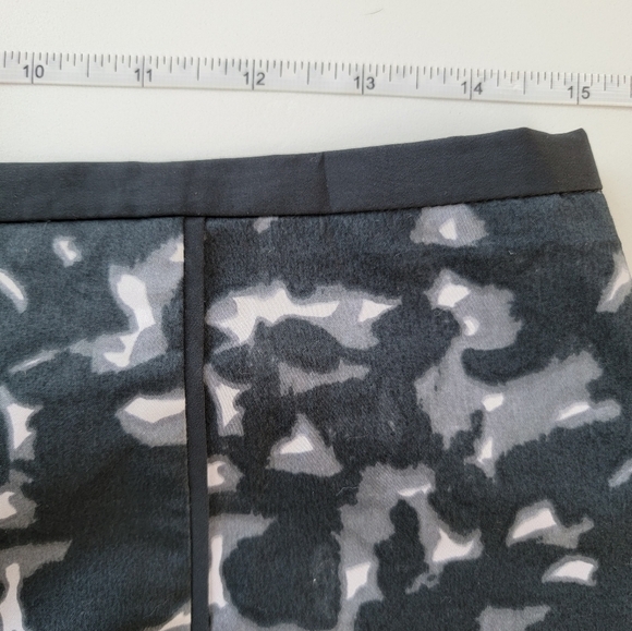 Loft Camo Print Skirt Size 4 - Picture 4 of 7